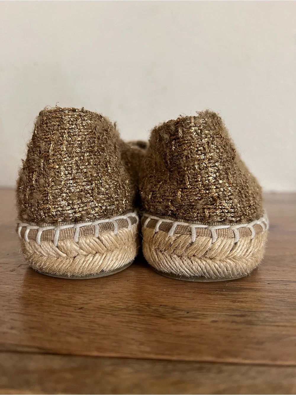 CHANEL GOLD/BLACK GLITTER WOOL CC CAP-TOE ESPADRILLES SIZE, EUR 41